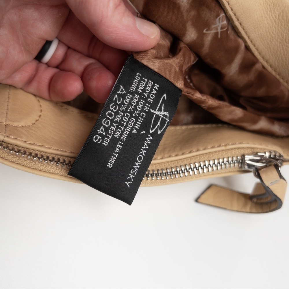 B Makowsky Glove Maisie Leather Hobo Bag with Woven Detail Basketweave Light Tan - Picture 14 of 15